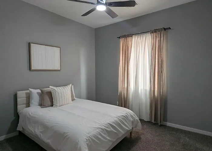 Ferienhaus Spacious 5 Bd Luxury Getaway Near Westgate Glendale