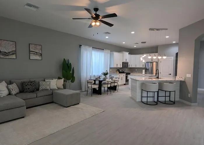 Spacious 5 Bd Luxury Getaway Near Westgate