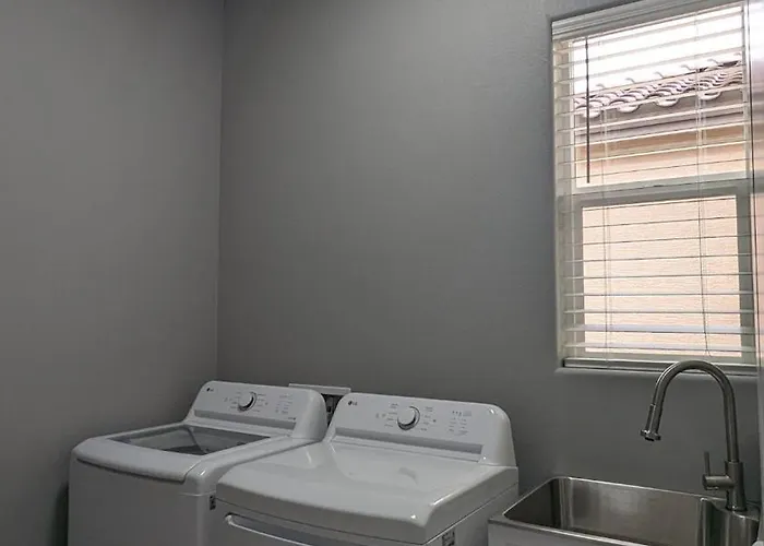 Spacious 5 Bd Luxury Getaway Near Westgate *